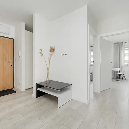Miedziana Bright With Balcony & Parking By Renters فروتسواف