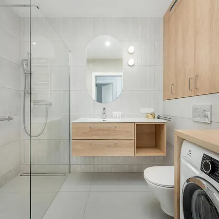 Miedziana Bright With Balcony & Parking By Renters فروتسواف