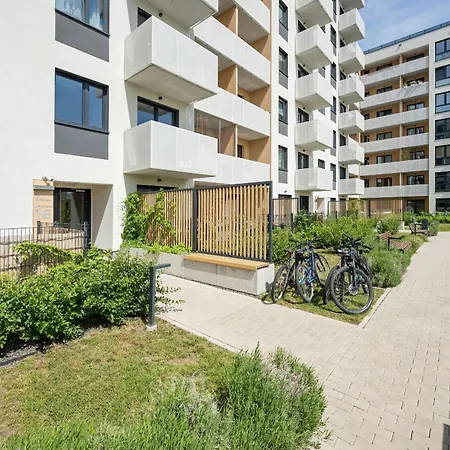 شقة Miedziana Bright With Balcony & Parking By Renters فروتسواف