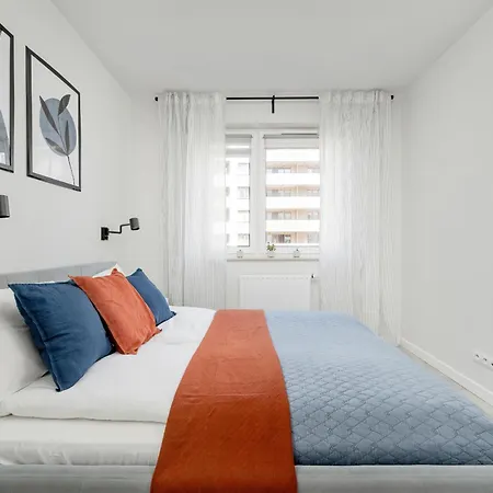 Miedziana Bright With Balcony & Parking By Renters
