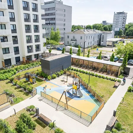 Miedziana Bright With Balcony & Parking By Renters شقة