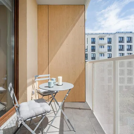 شقة Miedziana Bright With Balcony & Parking By Renters *